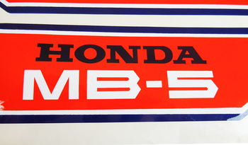 Dekal Honda MB 5 tank set <  1984 röd/vit/blå